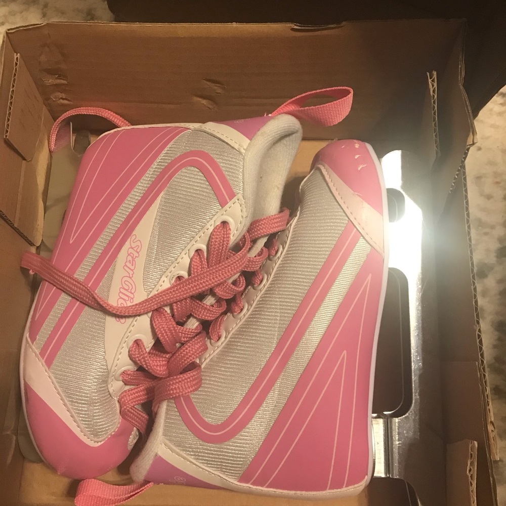 Lake Placid size 13 little girl beginner skate